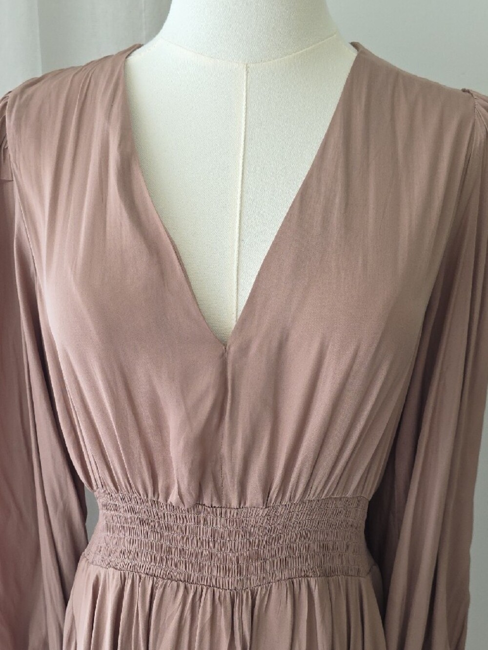 Flowing Long-Sleeve V-Neck Maxi Dress in Dusty Mauve - Picture 5 of 9